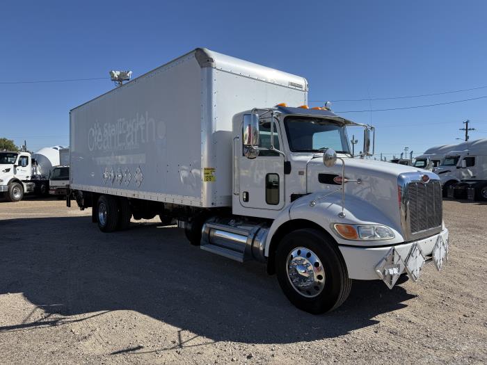 2017 Peterbilt 337-16