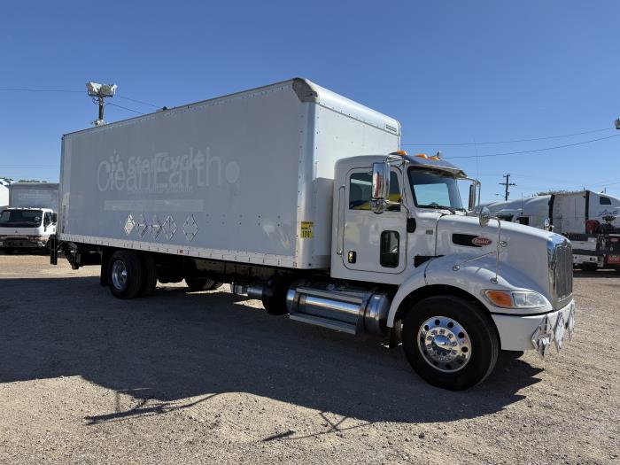 2017 Peterbilt 337-17