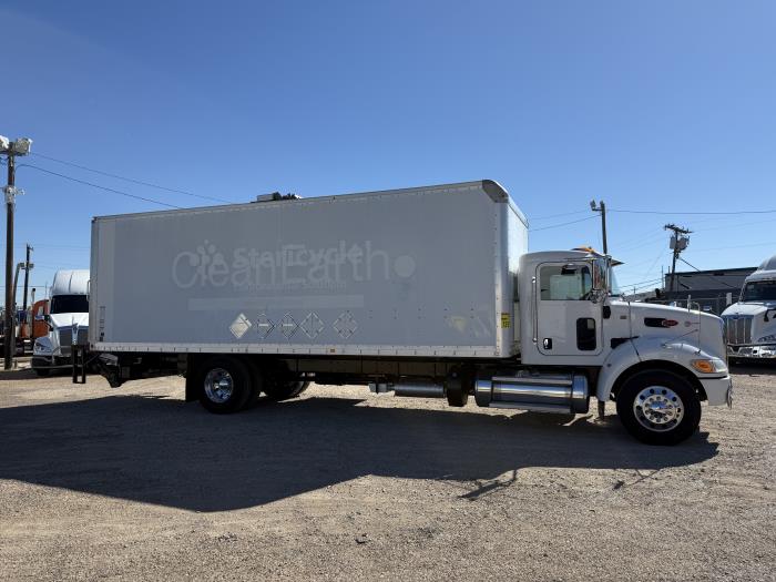 2017 Peterbilt 337-18