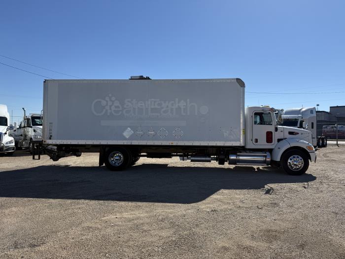 2017 Peterbilt 337-19