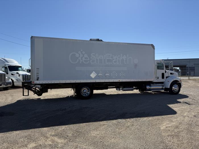 2017 Peterbilt 337-22