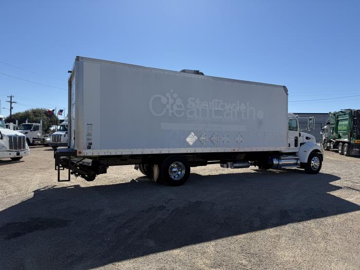 2017 Peterbilt 337-23