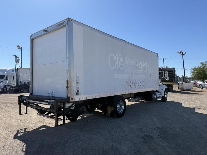 2017 Peterbilt 337-25