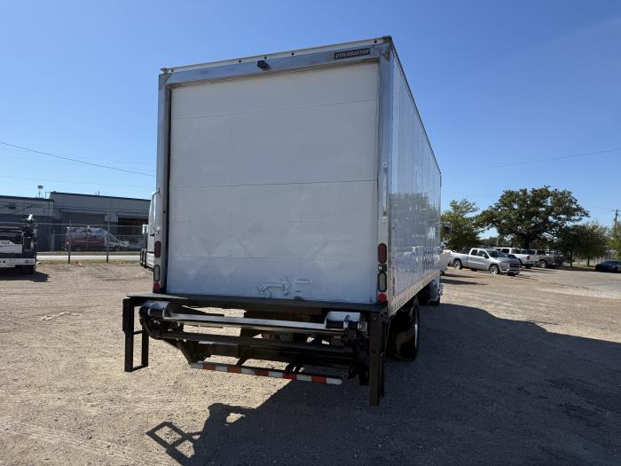 2017 Peterbilt 337-27