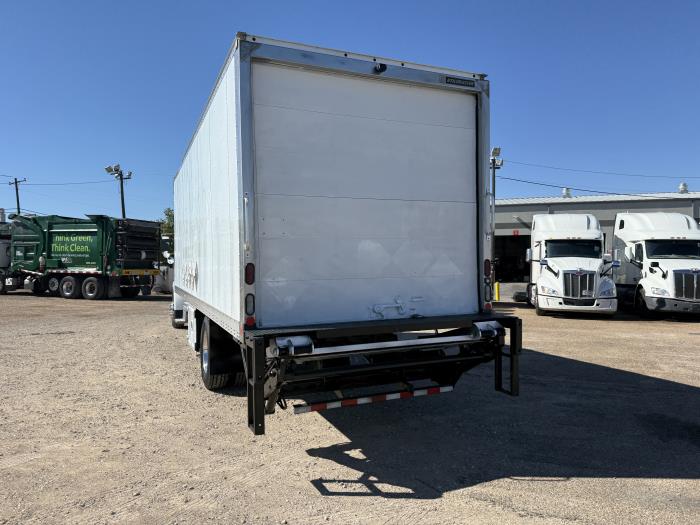 2017 Peterbilt 337-29