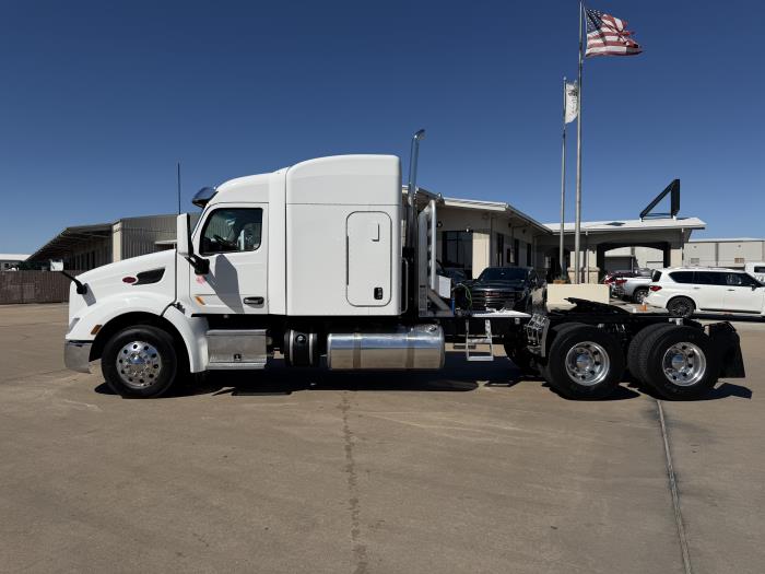 2020 Peterbilt 579-2