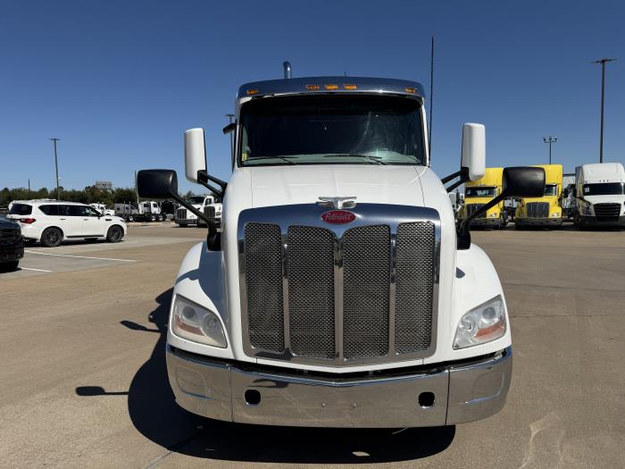 2020 Peterbilt 579-8