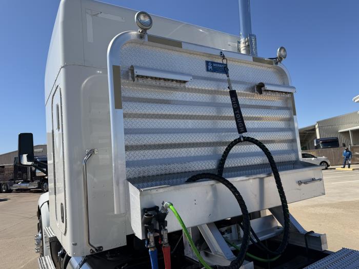 2020 Peterbilt 579-10