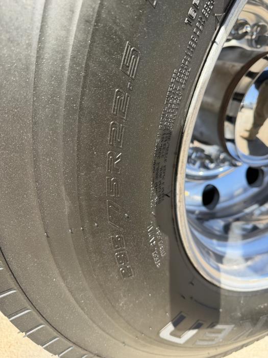 2020 Peterbilt 579-11