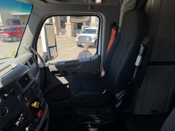 2020 Peterbilt 579-27
