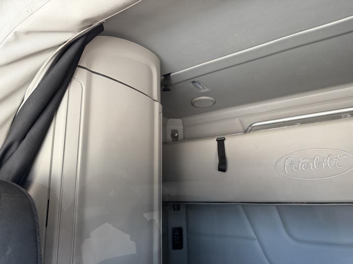 2020 Peterbilt 579-30