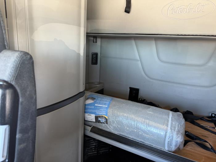 2020 Peterbilt 579-33