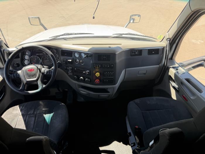 2020 Peterbilt 579-36