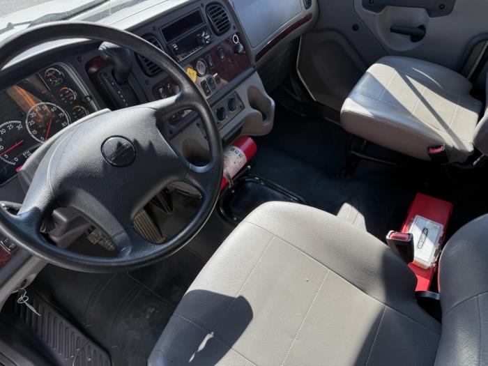 2020 Freightliner Business Class M2 106-6