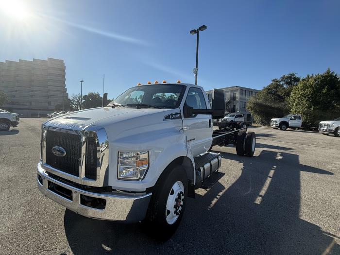 2026 Ford F-650-1