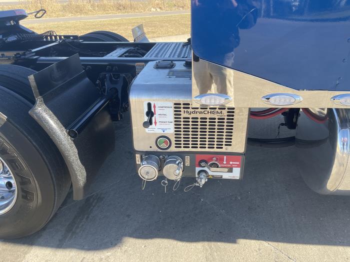 2024 Peterbilt 389-6