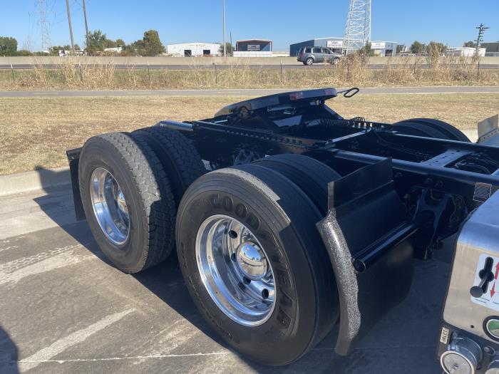 2024 Peterbilt 389-7