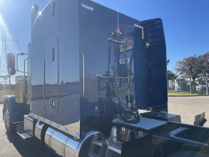 2024 Peterbilt 389-13