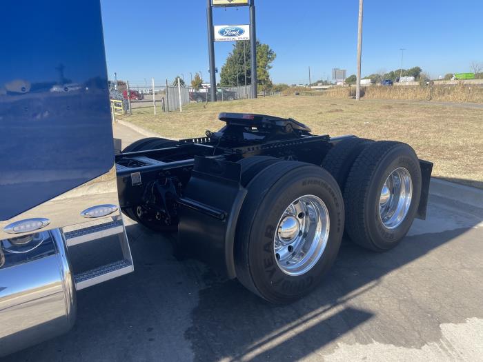 2024 Peterbilt 389-14