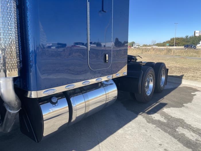 2024 Peterbilt 389-15