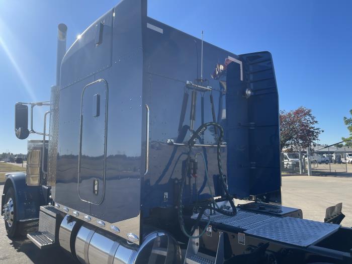 2024 Peterbilt 389-14