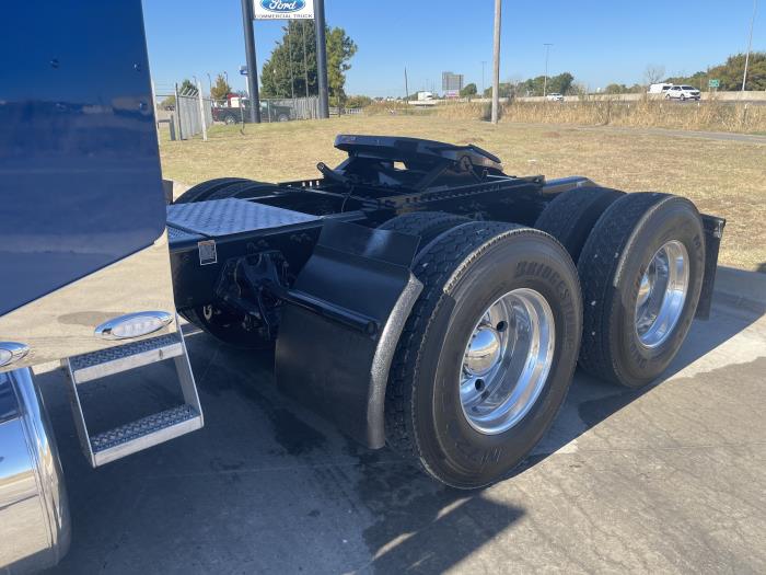 2024 Peterbilt 389-15