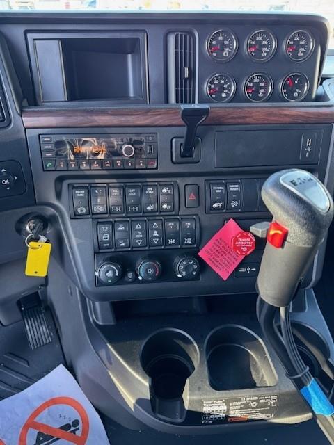 2026 International HX520-10