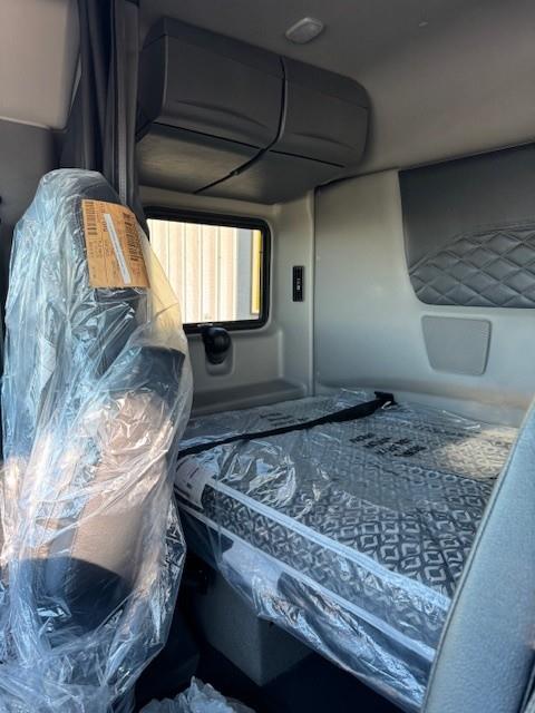 2026 International HX520-12