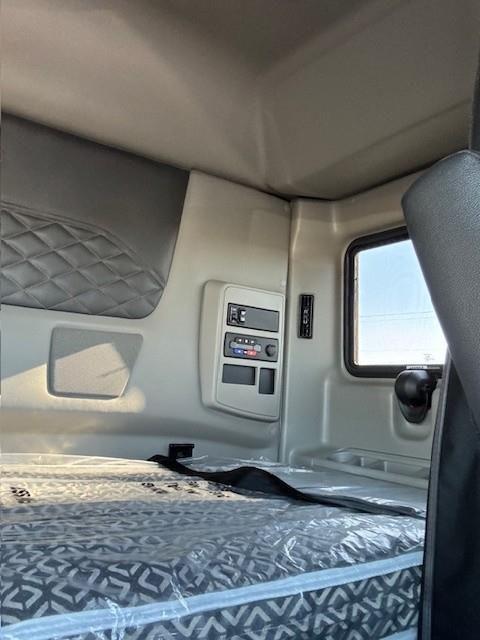 2026 International HX520-13