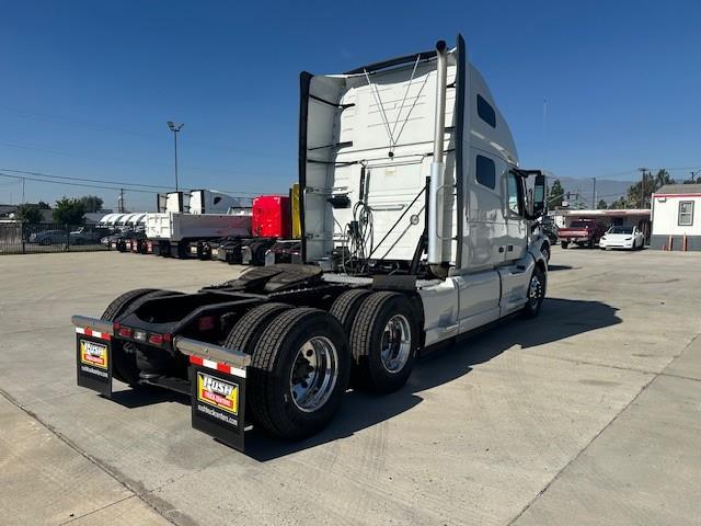 2024 Volvo VNL64T760-9