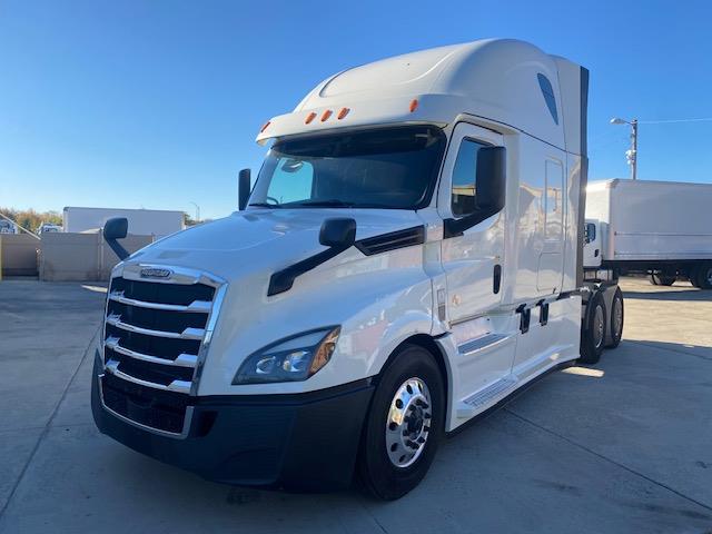 2020 Freightliner Cascadia-1