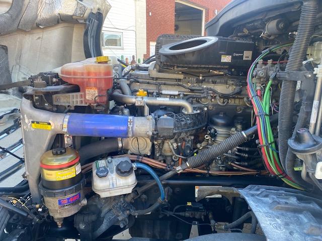 2020 Freightliner Cascadia-10