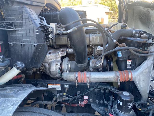 2020 Freightliner Cascadia-12