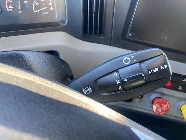 2020 Freightliner Cascadia-18