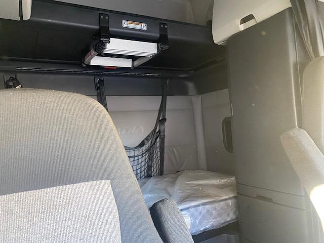 2020 Freightliner Cascadia-22