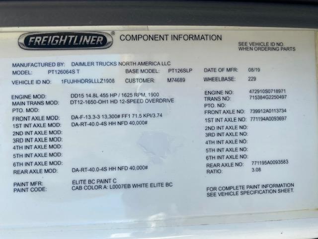 2020 Freightliner Cascadia-28