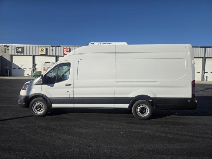 2025 Ford Transit-350-2