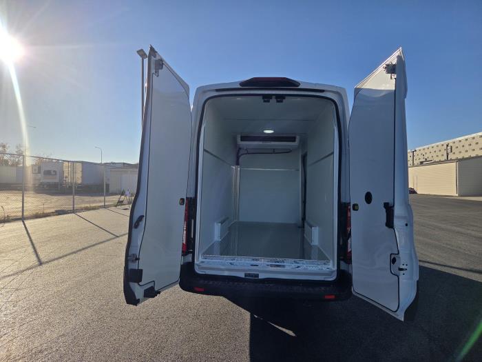 2025 Ford Transit-350-9