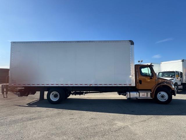 2021 Freightliner Business Class M2 106-4