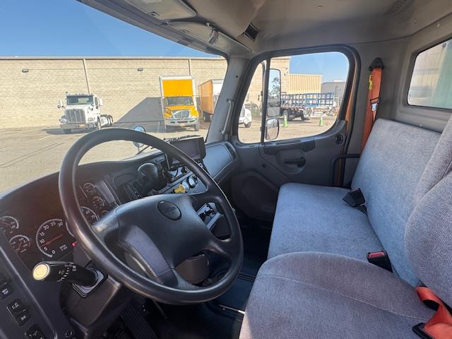 2021 Freightliner Business Class M2 106-11