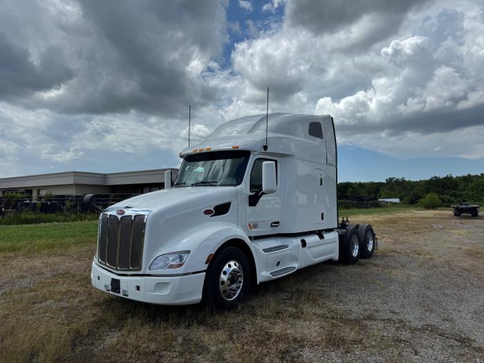 2021 Peterbilt 579-4