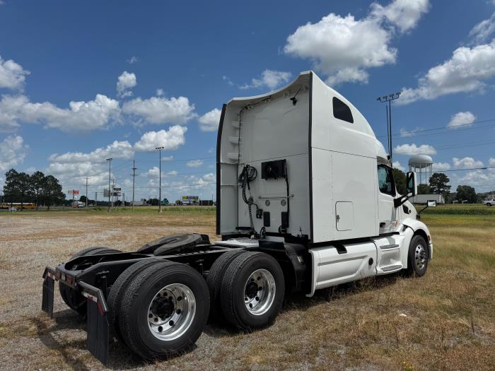 2021 Peterbilt 579-7