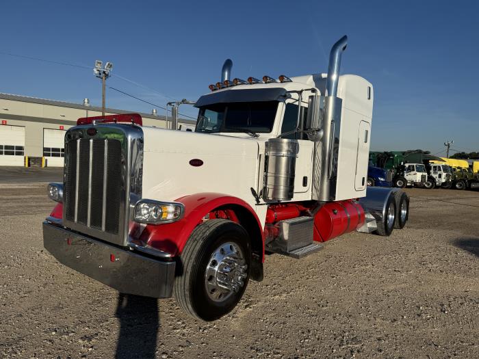 2022 Peterbilt 389-11
