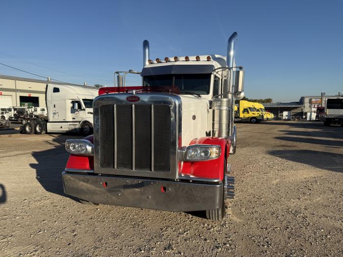 2022 Peterbilt 389-13