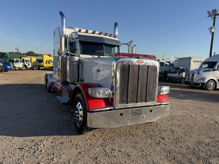 2022 Peterbilt 389-16