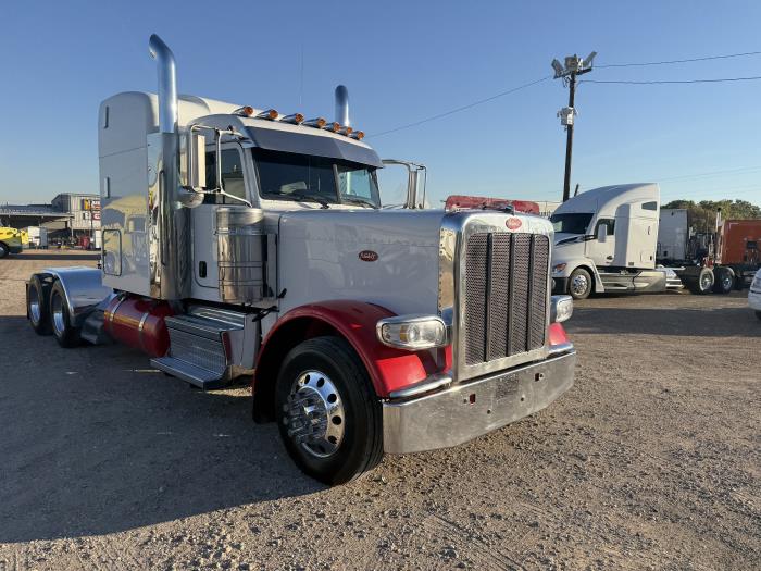 2022 Peterbilt 389-17