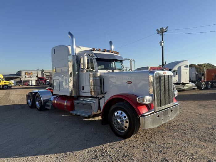 2022 Peterbilt 389-19