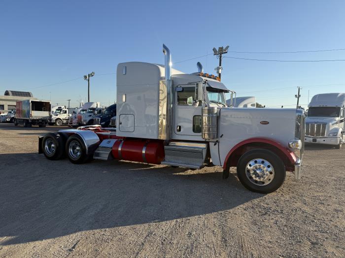 2022 Peterbilt 389-20