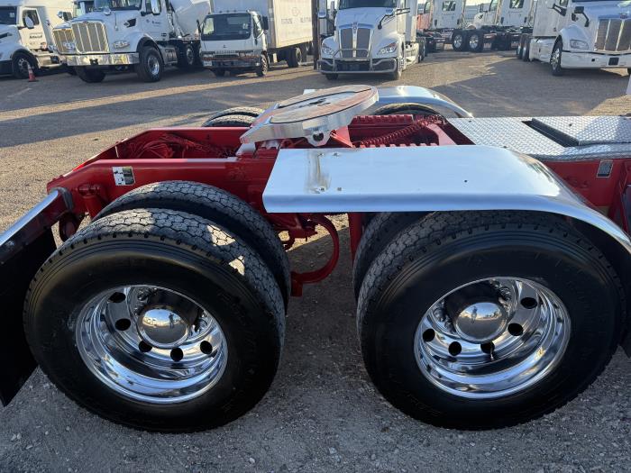 2022 Peterbilt 389-23