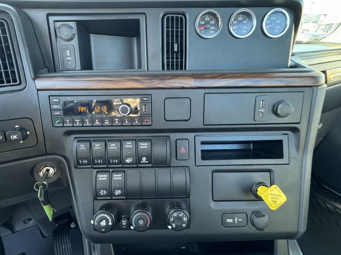 2026 International HX620-16